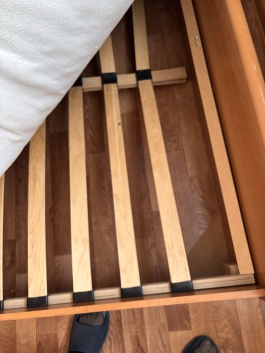 Продам спальный гарнитур