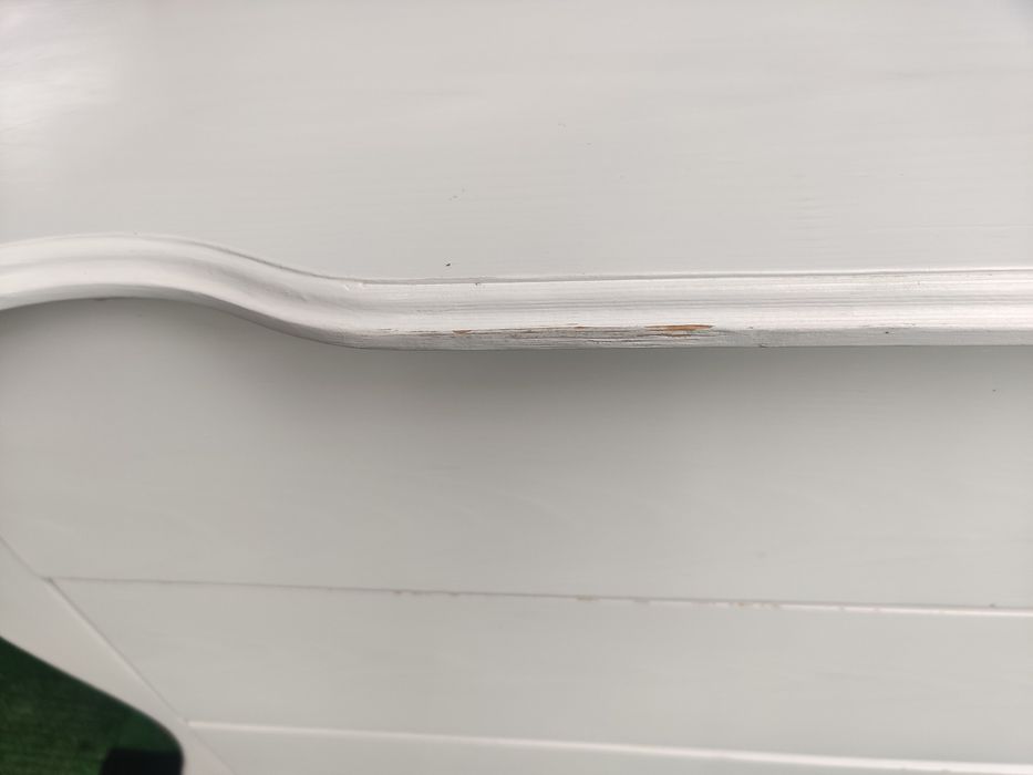 Vând set mobilier comodă și corp cu sertare din lemn masiv