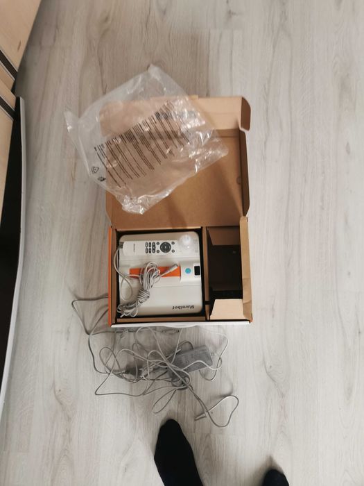 Robot de curațat geamuri