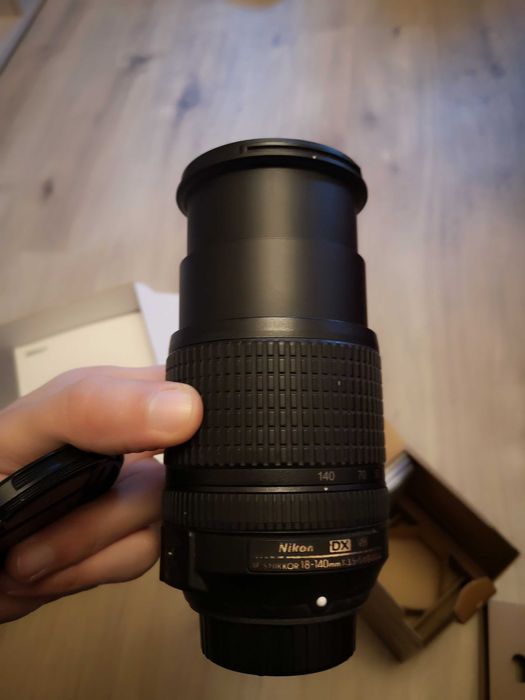 obiectiv dslr nikon af-s dx nikkor 18 - 140