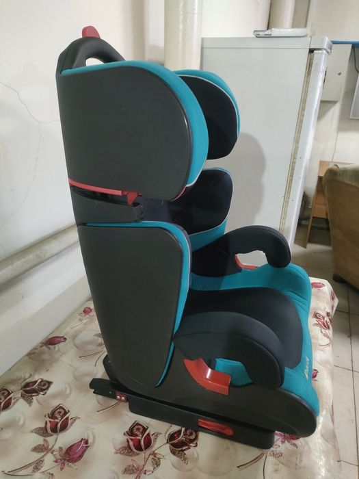 Детское кресло в отличном состоянии