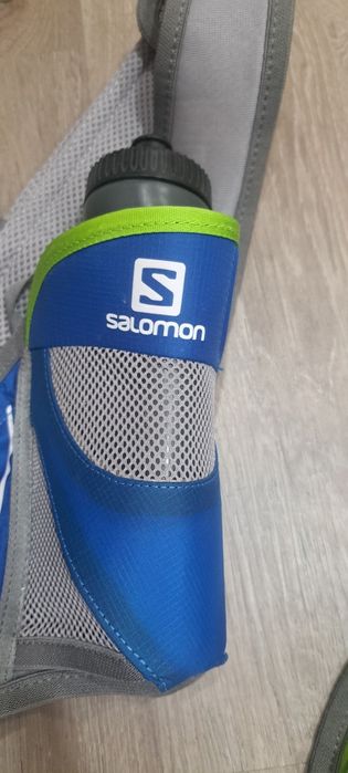 Salomon-чанта за кръста с бутилка.