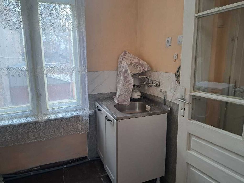 Дава се под наем Етаж от къща в София, Център - 55 кв.м за 357 € - Снимка #3