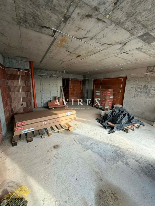 Тристаен апартамент в кв. Христо Смирненски срещу УМБАЛ Пълмед