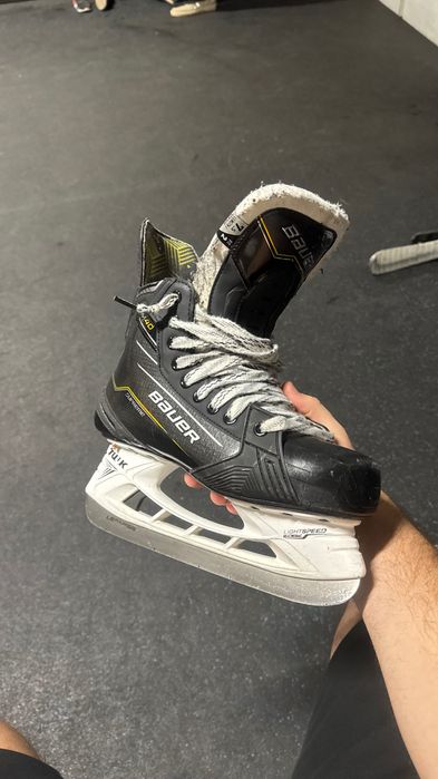 Хоккейные коньки Bauer m40