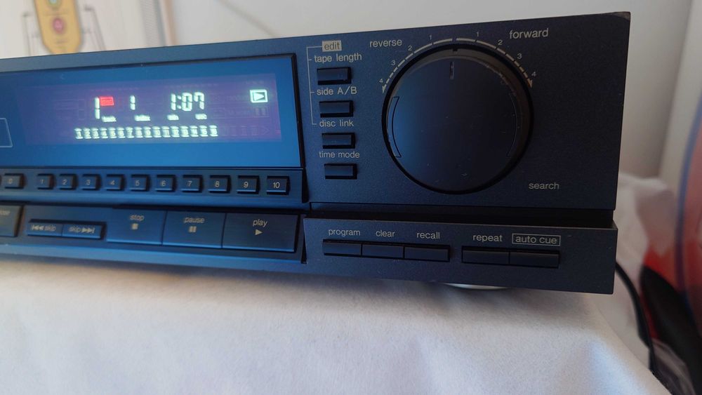 Продавам CD плеър Тechnics SL-P333