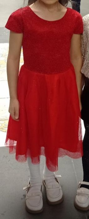 Платья для девочки на утренники, возраст 4-6 лет