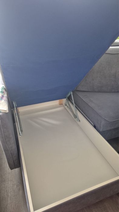 Продам диван.