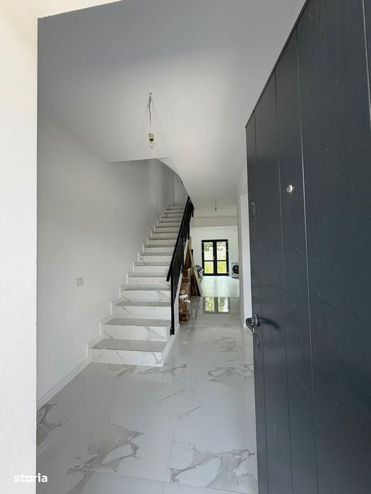 Casă de închiriat 4 camere  și mansardă bragadiru