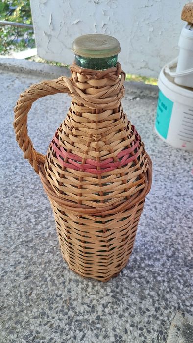 Плетени дамаджани стъкло