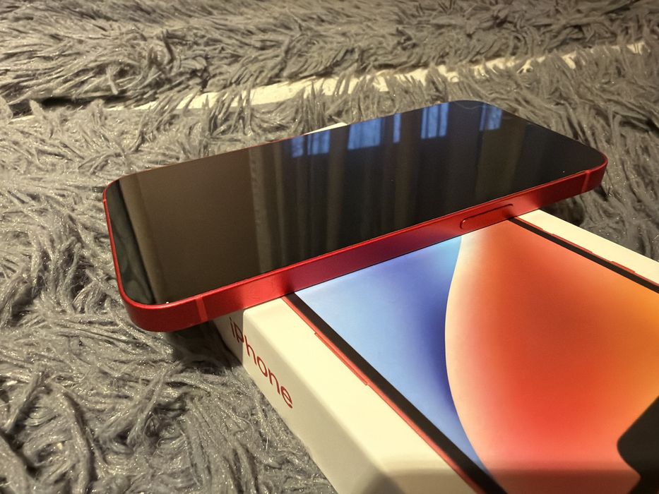 Iphone 14 Red primul proprietar