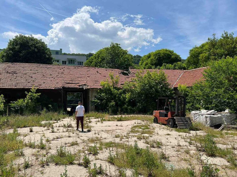 Дава се под наем Склад в Провадия - 3000 кв.м за 1530 € - Снимка #9