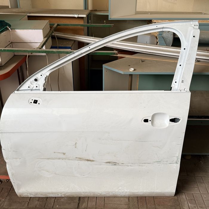 Продам дверь на byd distroyer 05