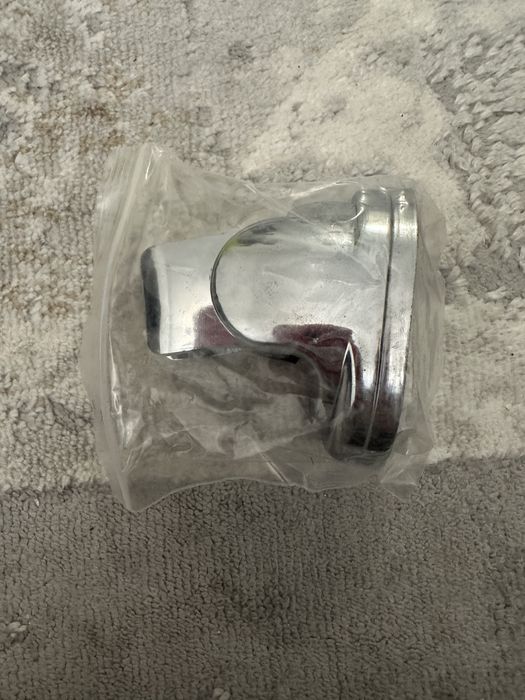 Держаиель для душа