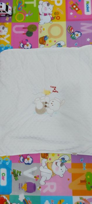 Paturica bebe cu fermoar și capse