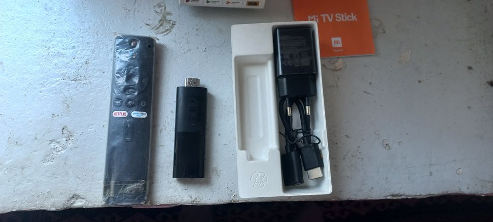 M i   TV   Stick