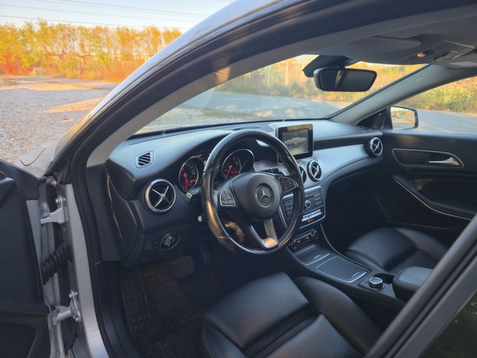 Mercedes Benz CLA 200 d / 2017 / automata