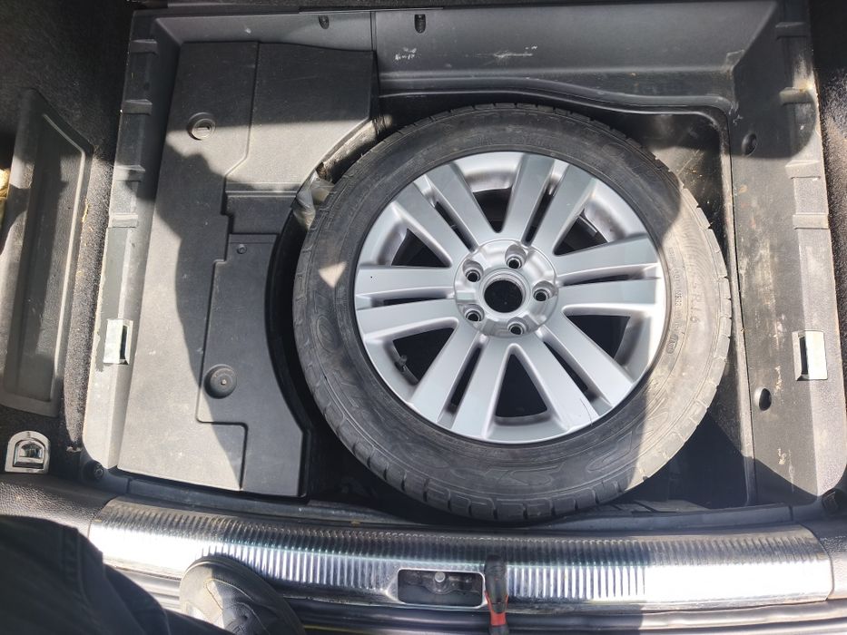 Dezmembrez Volkswagen Passat B6 2.0 tdi 140 cp BMP Mokka Brown LC8Z