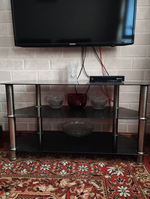 Подставка для телевизора