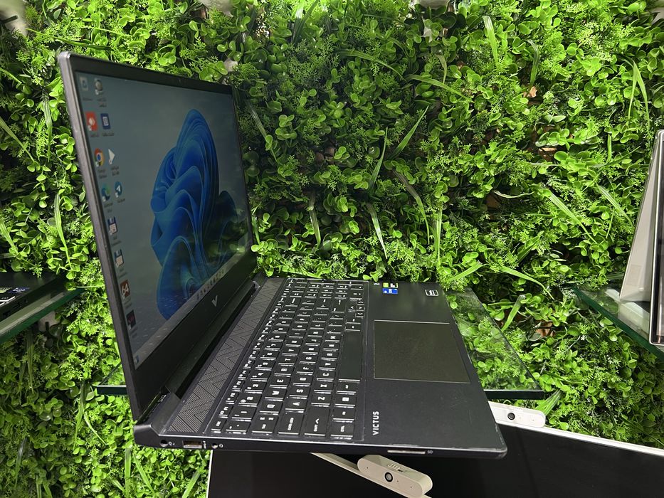 Hp victus i5 16/512 gb dasturlash va kuchli oʻyinlar uchun