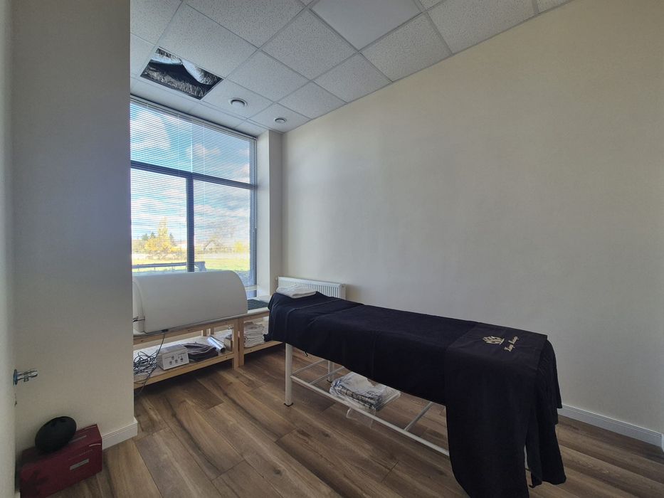 •	Spațiu business 74 mp, acces facil