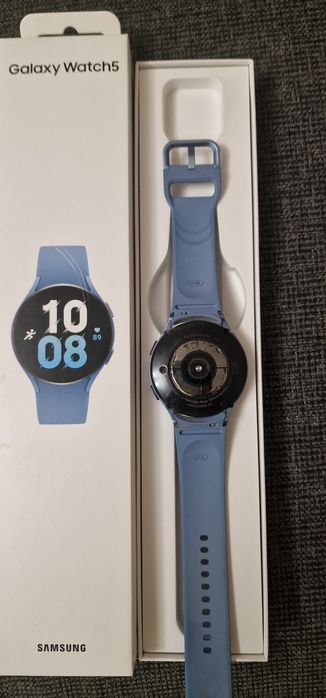 Samsung смарт часовник Galaxy wwatch 5