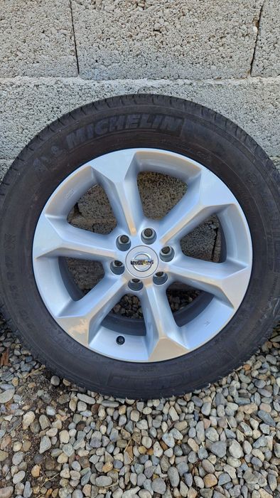 NISSAN NAVARA джанти със летни гуми 235/55/17 7J×17 ET30 6×114,3
