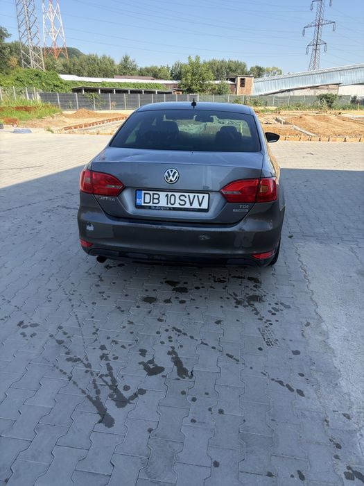 VOLKSWAGEN Jetta 2013 — imagine 3