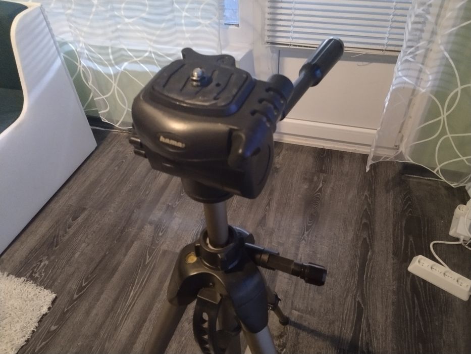 Оригинален немски професионален статив за камери и фотоапарати