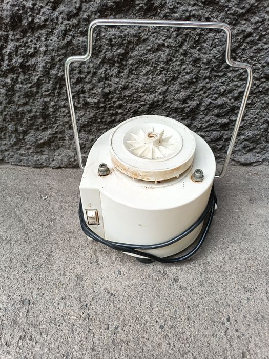 Продаю мотор от соковыжималки.