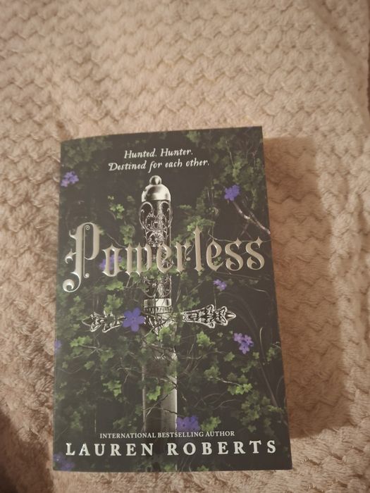 Powerless  на английски