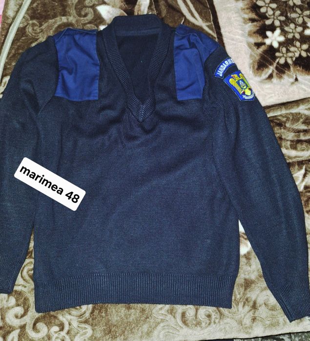 3-Camasi cu bandă vară jandarmi,cravată,2 pulovere