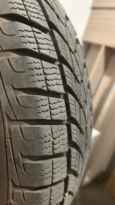 Продам всесезонные шины Goodyear