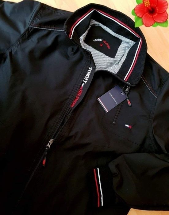 Jacheta barbati impermeabila Tommy Hilfiger,logo brodat,diverse marimi