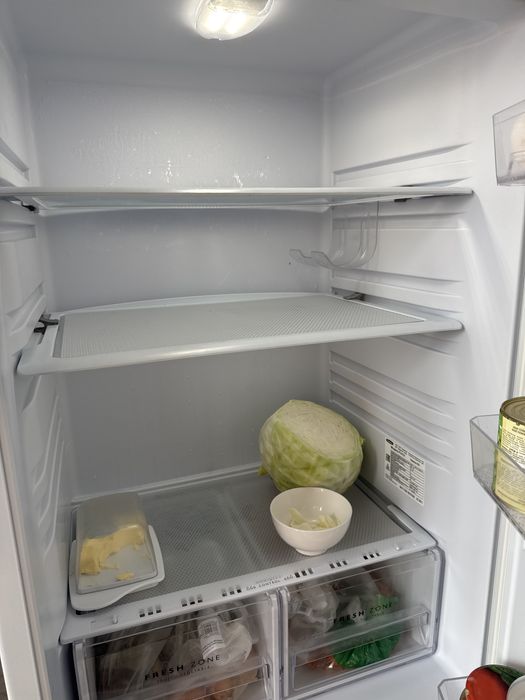 Продам холодильник бирюса включается но не морозит