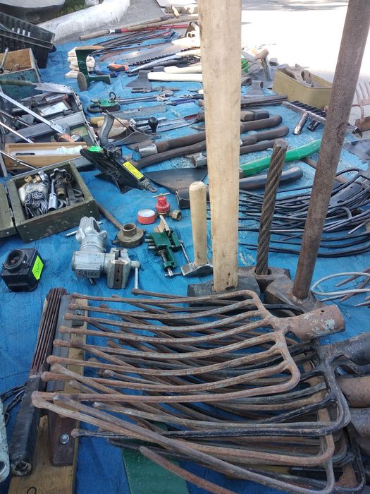 Косы-виллы инструменты лопаты самовары