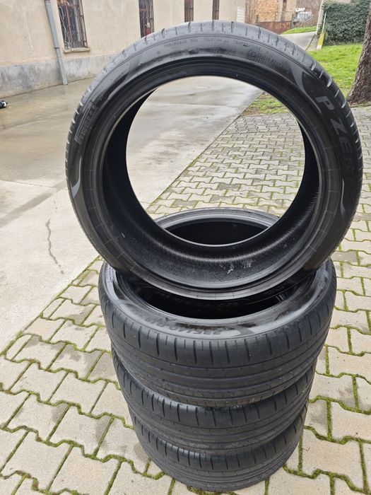 Летни гуми  Pirelli P ZERO 235 40 R19