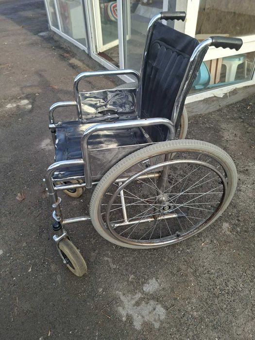 инвалидная коляска