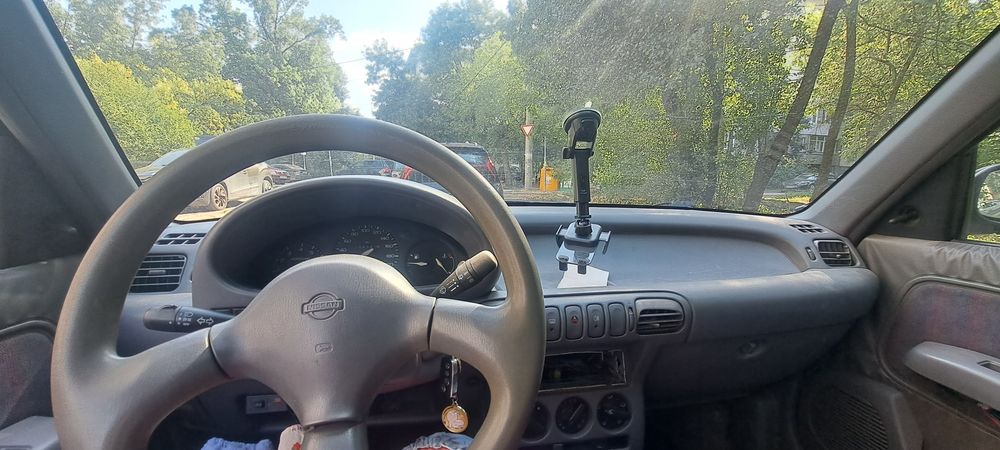 Nissan Micra K11 – бензин – 3 врати