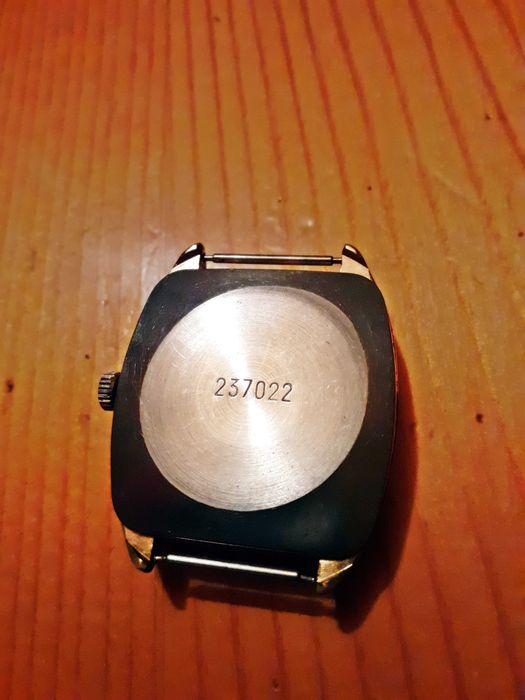 Колекционерски Голям позлатен Poljot 17jewels -Руски механичен.