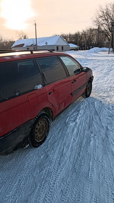 Продам пассат. Находится в поселке Жданова.