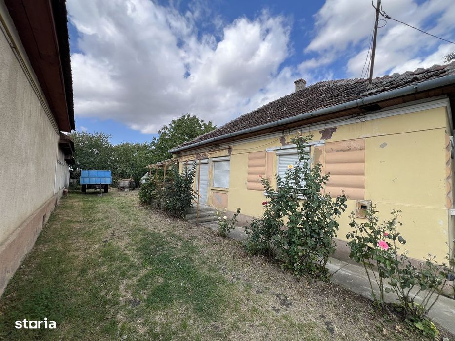 Casa cu 3 camere si teren 3.200 mp | Central Mediesu Aurit