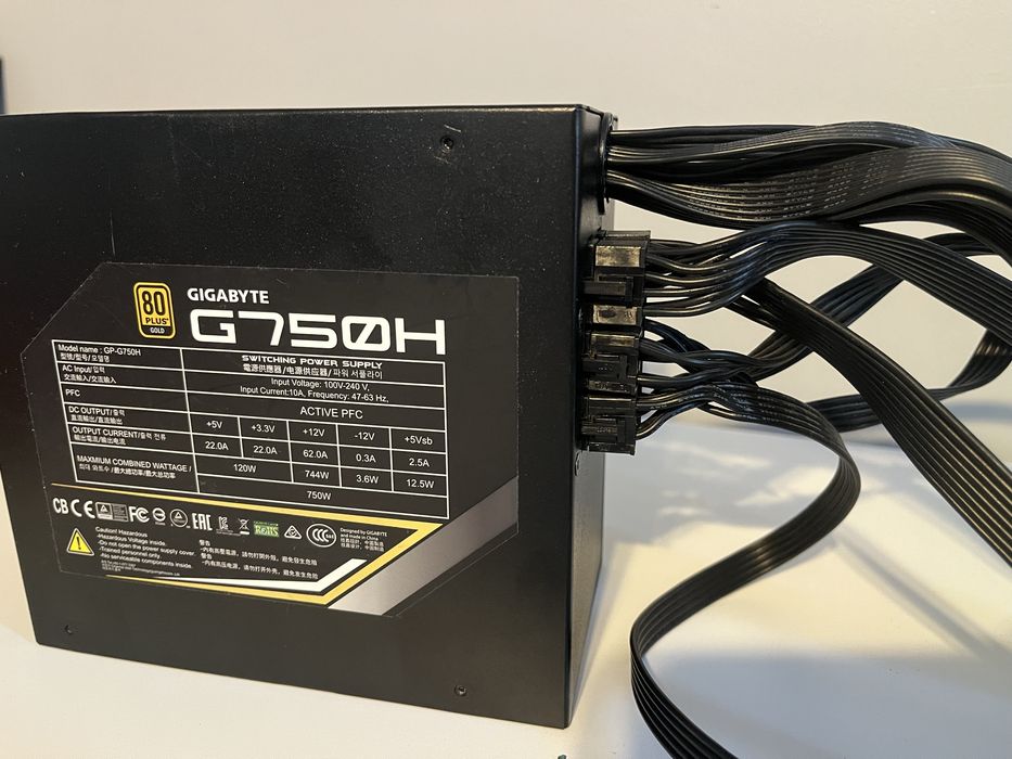 Sursa GIGABYTE G750H, 80+ Gold, 750W