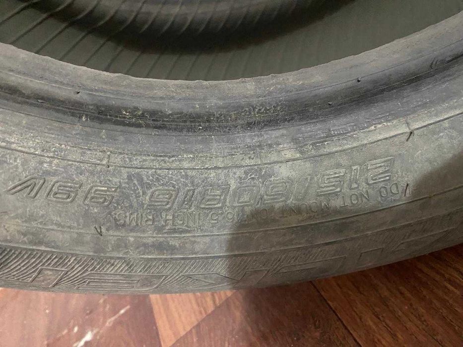 Покрышка БУ 215/60/R16
