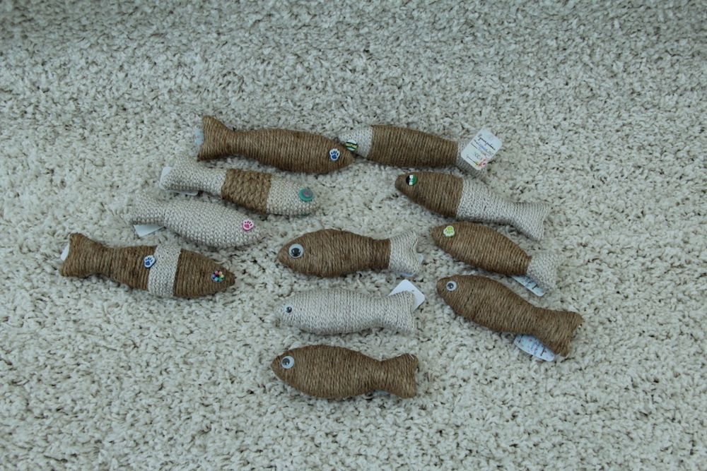 Игрушки для животных