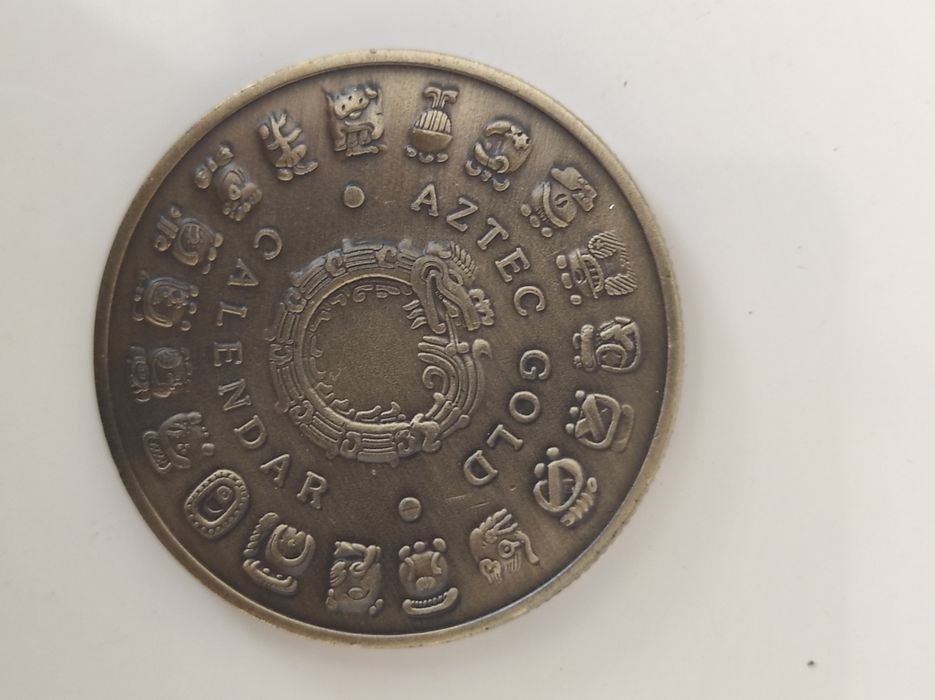 Художествени медальонa - пет вида