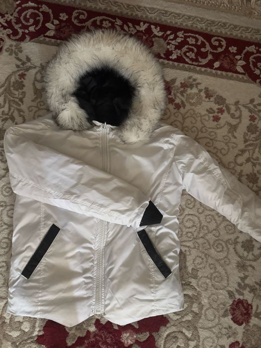 Двулицево зимно яке с пух (Черно и Бяло) – Обличано 3-4 пъти
