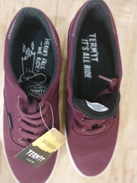 Кеды абсолютно новые в коробке