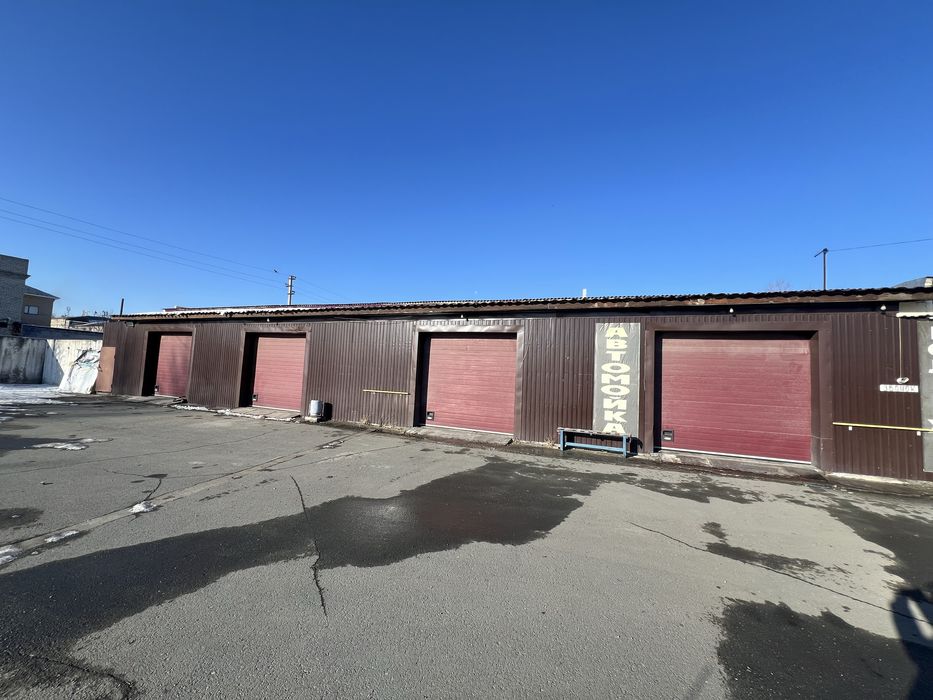 Сдам в аренду боксы 1000 кв/м