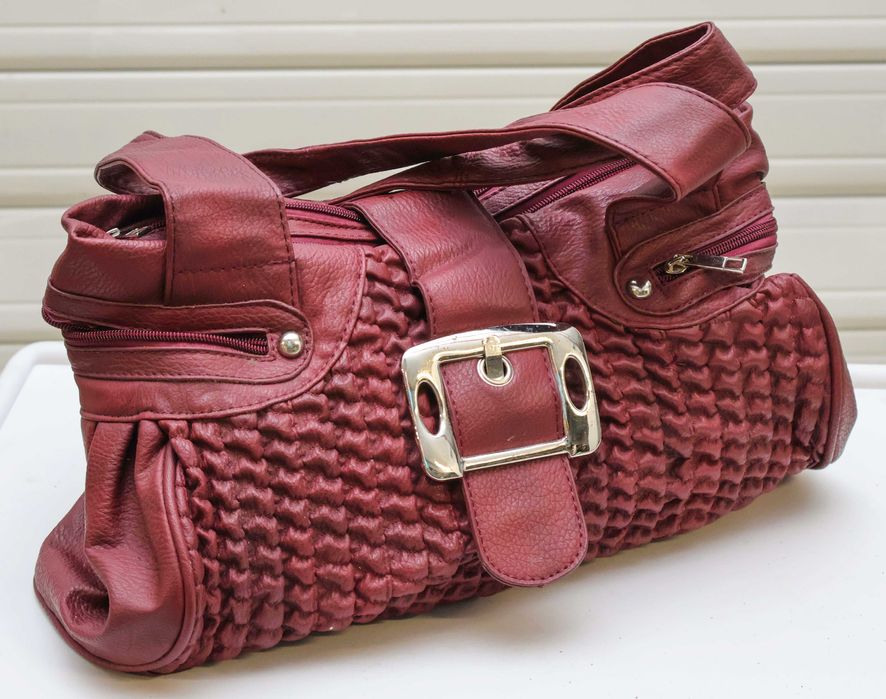 Продавам дамски чанти